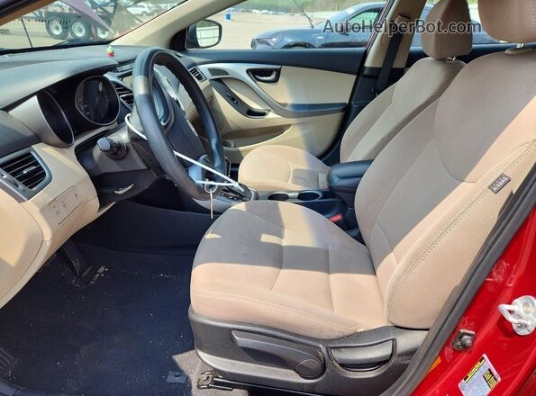 5NPDH4AE5GH794454 2016 HYUNDAI ELANTRA Красный Вид салона спереди