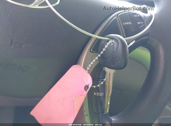 5NPDH4AE6GH704406 2016 HYUNDAI ELANTRA Белый Вид панели приборов