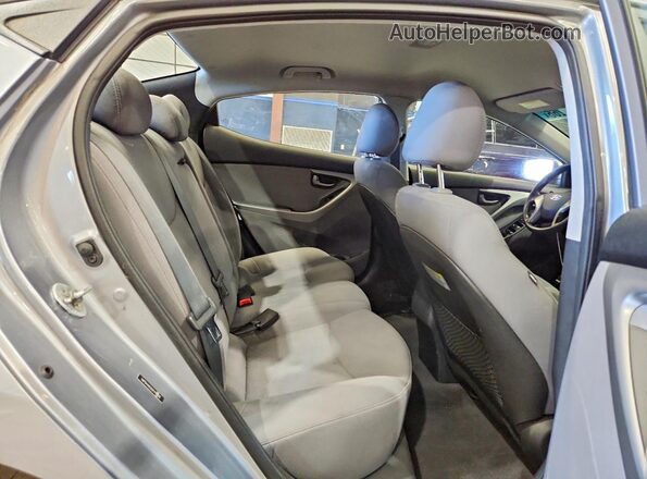 5NPDH4AE6GH744128 2016 HYUNDAI ELANTRA Silver Вид задньої частини салону