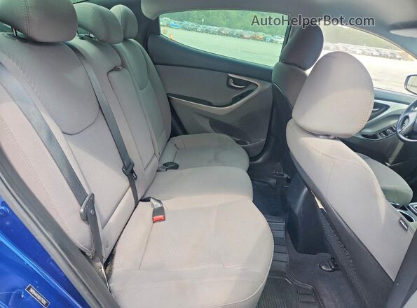 5NPDH4AE6GH779283 2016 HYUNDAI ELANTRA Blue Rear seats view
