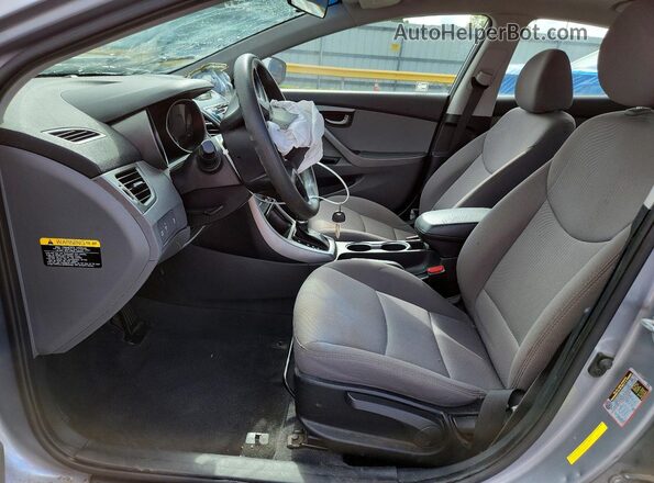 5NPDH4AE7GH671075 2016 HYUNDAI ELANTRA Silver Вид салону спереду