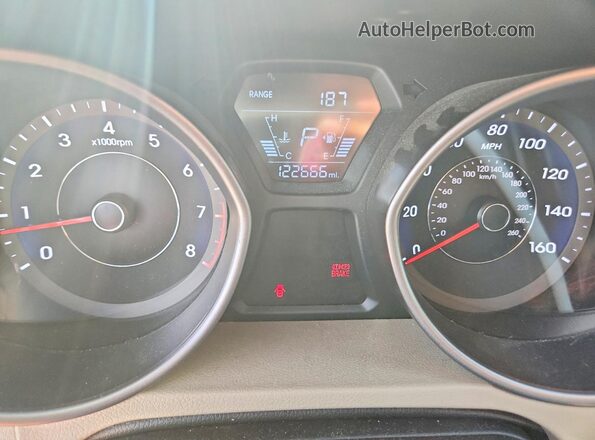 5NPDH4AE8GH670856 2016 HYUNDAI ELANTRA Темно-бордовый Вид задней части салона