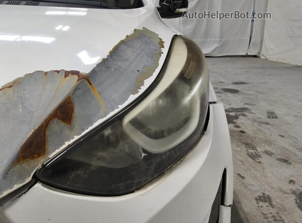 5NPDH4AE8GH681159 2016 HYUNDAI ELANTRA White 360 interior view