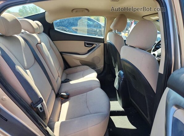 5NPDH4AE8GH686278 2016 HYUNDAI ELANTRA Tan Vista de los asientos traseros