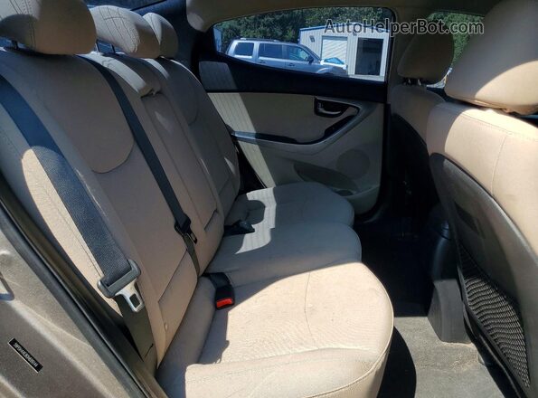 5NPDH4AE8GH699144 2016 HYUNDAI ELANTRA Желто-коричневый Вид задних сидений