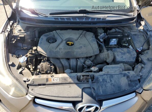 5NPDH4AE8GH699144 2016 HYUNDAI ELANTRA Желто-коричневый Вид задней части салона