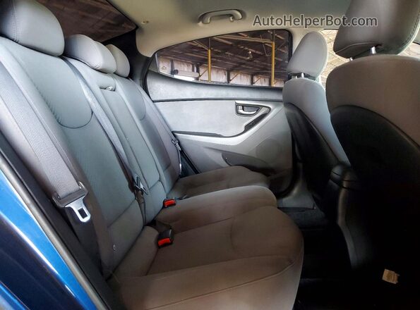 5NPDH4AE8GH706951 2016 HYUNDAI ELANTRA Blue უკანა სავარძლების ხედი