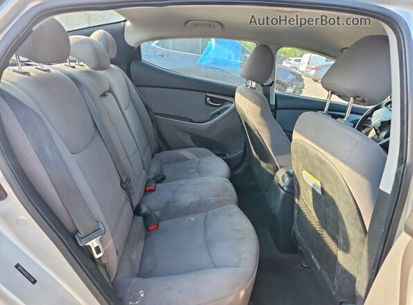 5NPDH4AE8GH737309 2016 HYUNDAI ELANTRA Silver Հետևի նստատեղերի տեսք