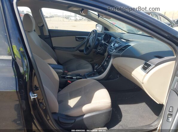5NPDH4AE8GH753588 2016 HYUNDAI ELANTRA Black Вид салону спереду