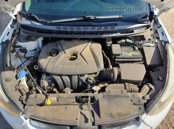 5NPDH4AE9GH657260 2016 HYUNDAI ELANTRA White Սալոնի հետևի տեսք