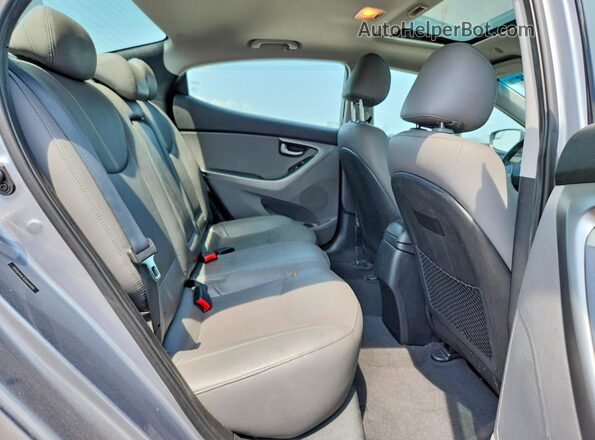 5NPDH4AE9GH694499 2016 HYUNDAI ELANTRA Silver Rear seats view