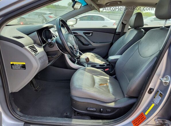 5NPDH4AE9GH694499 2016 HYUNDAI ELANTRA Silver Front interior view