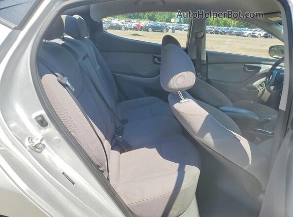 5NPDH4AE9GH703623 2016 HYUNDAI ELANTRA Серебряный Вид задних сидений