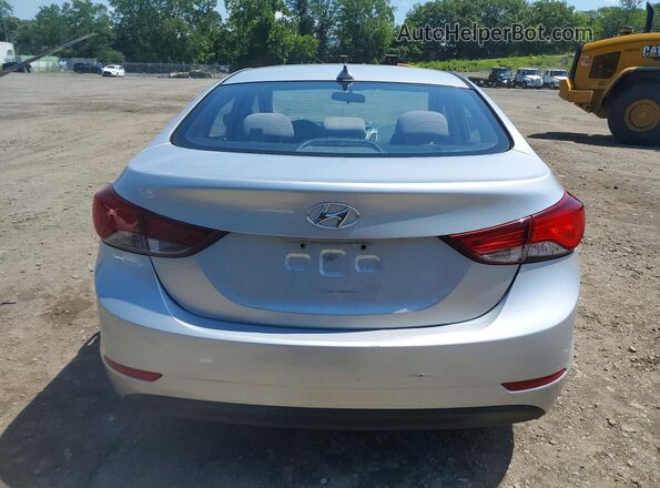 5NPDH4AE9GH703623 2016 HYUNDAI ELANTRA Серебряный Вид сзади