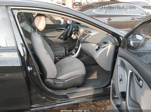 5NPDH4AE9GH706439 2016 HYUNDAI ELANTRA Black Widok wnętrza z przodu
