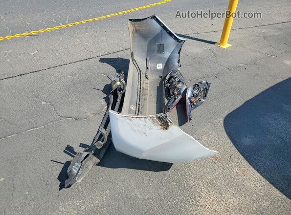 5NPDH4AE9GH709454 2016 HYUNDAI ELANTRA White Engine compartment view