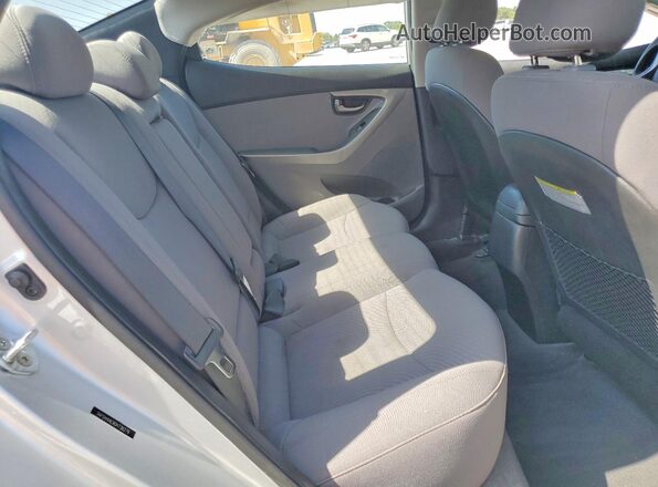 5NPDH4AE9GH736279 2016 HYUNDAI ELANTRA Silver Rear seats view