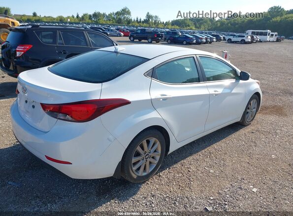 5NPDH4AE9GH745547 2016 HYUNDAI ELANTRA White Rear right