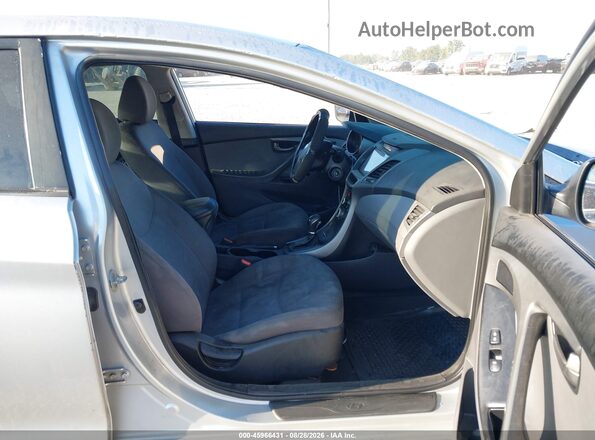 5NPDH4AE9GH751932 2016 HYUNDAI ELANTRA Silver წინა სალონის ხედი