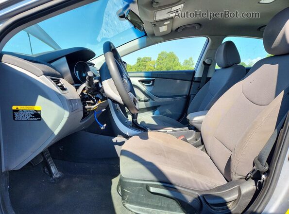 5NPDH4AEXGH660877 2016 HYUNDAI ELANTRA Silver წინა სალონის ხედი