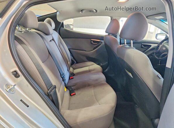 5NPDH4AEXGH670809 2016 HYUNDAI ELANTRA Silver Հետևի նստատեղերի տեսք