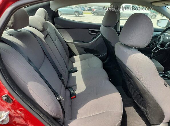 5NPDH4AEXGH704330 2016 HYUNDAI ELANTRA Red უკანა სავარძლების ხედი