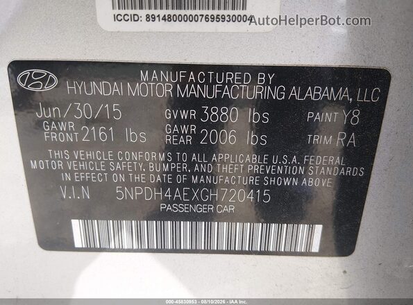 5NPDH4AEXGH720415 2016 HYUNDAI ELANTRA Silver Engine compartment view