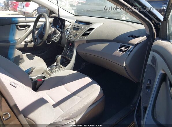 5NPDH4AEXGH758372 2016 HYUNDAI ELANTRA Black Front interior view