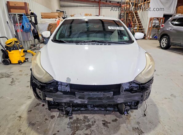 5NPDH4AEXGH760185 2016 HYUNDAI ELANTRA White Widok z przodu