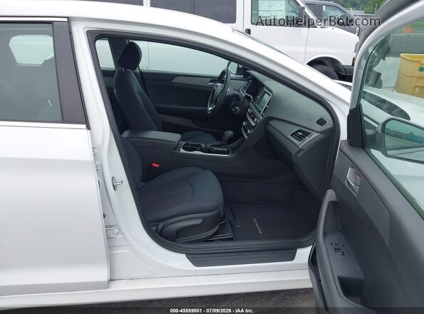 5NPE24AA2JH682981 2018 HYUNDAI SONATA White Vista interior delantera