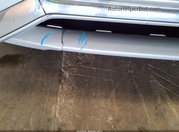 5NPE24AA9JH707049 2018 HYUNDAI SONATA Серебряный Вид спереди