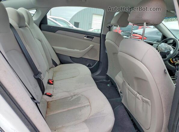 5NPE24AA9KH756978 2019 HYUNDAI SONATA White Vista de los asientos traseros
