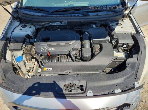 5NPE24AF0GH285077 2016 HYUNDAI SONATA Silver Rear interior view