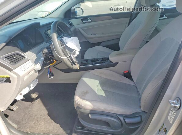 5NPE24AF0GH359260 2016 HYUNDAI SONATA Silver წინა სალონის ხედი