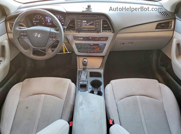 5NPE24AF0HH461711 2017 HYUNDAI SONATA Blue Вид панелі приладів