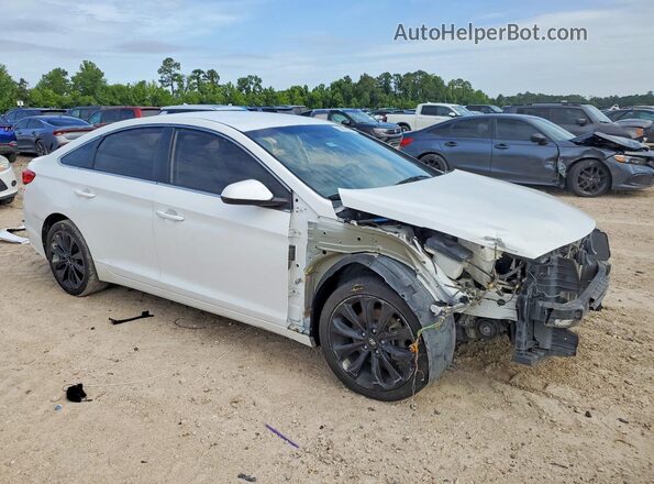 5NPE24AF0HH477018 2017 HYUNDAI SONATA Белый Передняя правая четверть