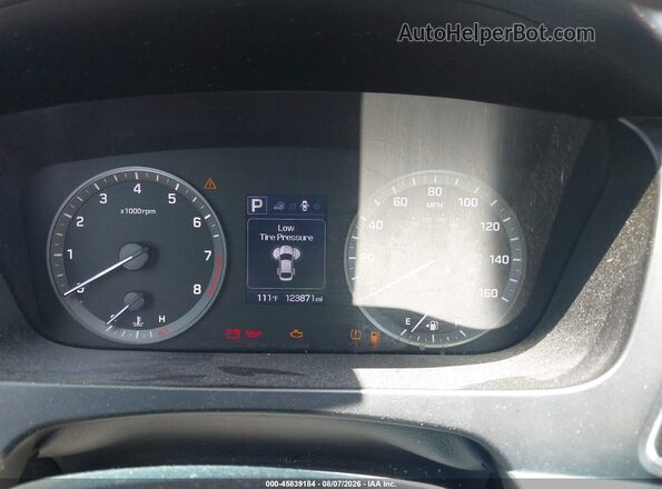 5NPE24AF0HH479352 2017 HYUNDAI SONATA Silver Հետևի նստատեղերի տեսք