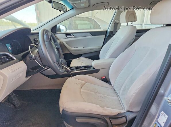 5NPE24AF0HH542479 2017 HYUNDAI SONATA Silver წინა სალონის ხედი