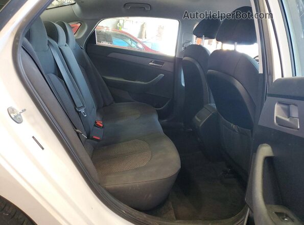 5NPE24AF0JH602427 2018 HYUNDAI SONATA White Հետևի նստատեղերի տեսք