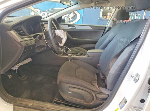 5NPE24AF0JH602427 2018 HYUNDAI SONATA White Սալոնի դիմացի տեսք