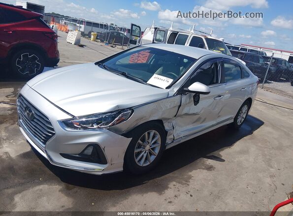 5NPE24AF0JH675863 2018 HYUNDAI SONATA Серебряный Передняя левая четверть