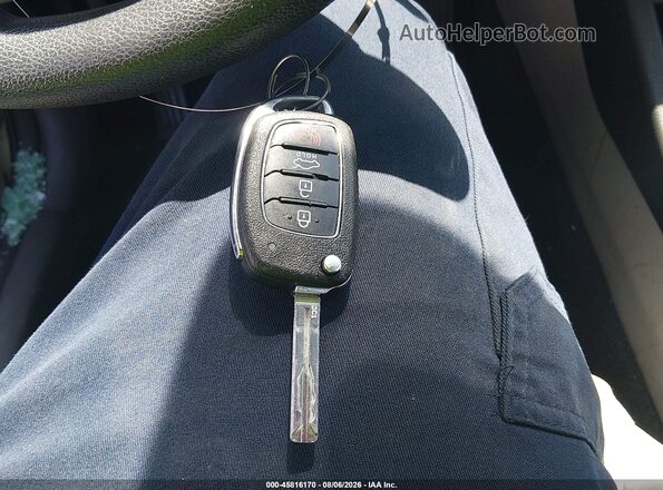 5NPE24AF0JH675863 2018 HYUNDAI SONATA Серебряный Вид панели приборов