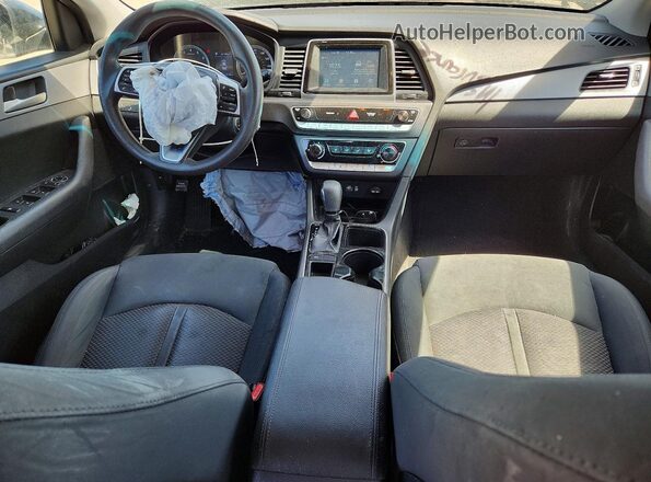 5NPE24AF0KH734153 2019 HYUNDAI SONATA Charcoal Вид панелі приладів