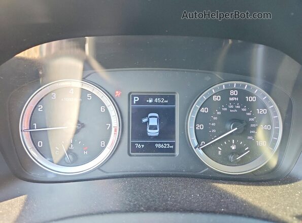 5NPE24AF0KH737019 2019 HYUNDAI SONATA Black ხელსაწყოთა პანელის ხედი