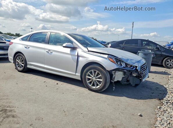 5NPE24AF0KH760929 2019 HYUNDAI SONATA Серебряный Передняя правая четверть
