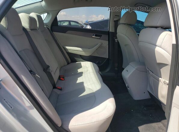 5NPE24AF0KH760929 2019 HYUNDAI SONATA Серебряный Вид задних сидений