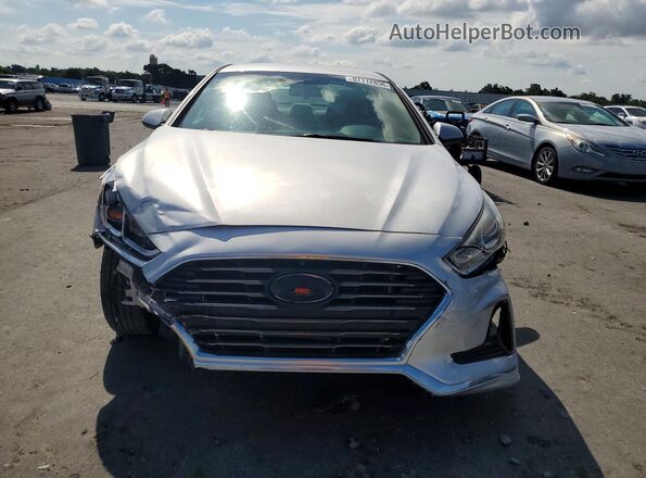 5NPE24AF0KH760929 2019 HYUNDAI SONATA Серебряный Вид спереди