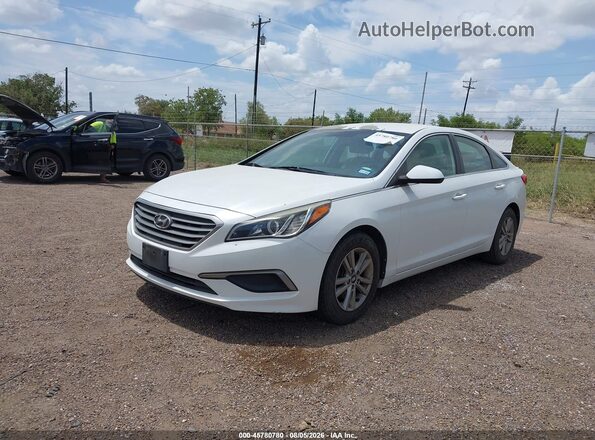 5NPE24AF1GH289686 2016 HYUNDAI SONATA Белый Передняя левая четверть