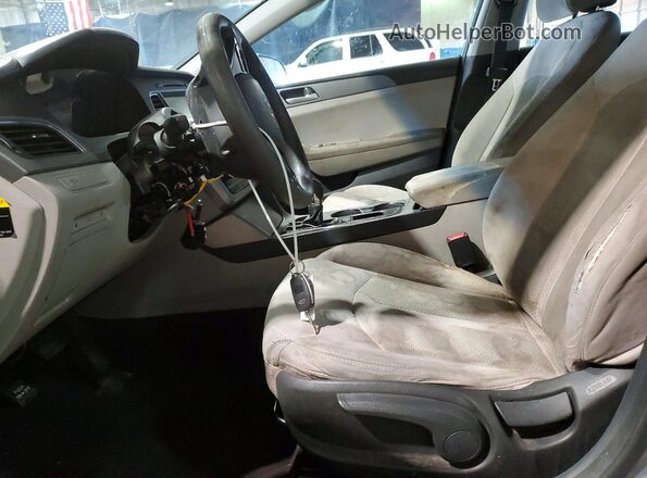 5NPE24AF1GH336456 2016 HYUNDAI SONATA Silver წინა სალონის ხედი