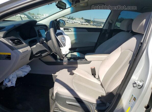 5NPE24AF1GH347814 2016 HYUNDAI SONATA Silver Vista interior delantera